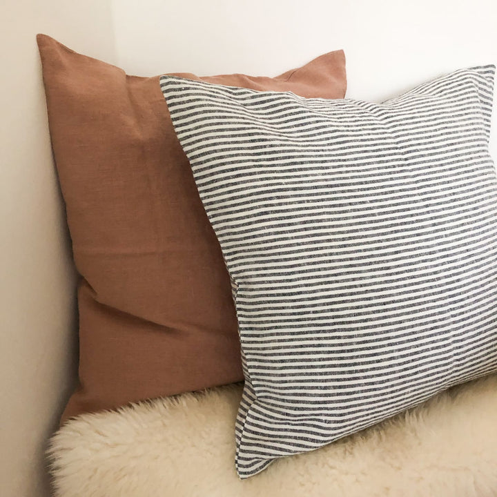 Linen Tales Kissenbezug thin black stripes gestreift Leinen nordery