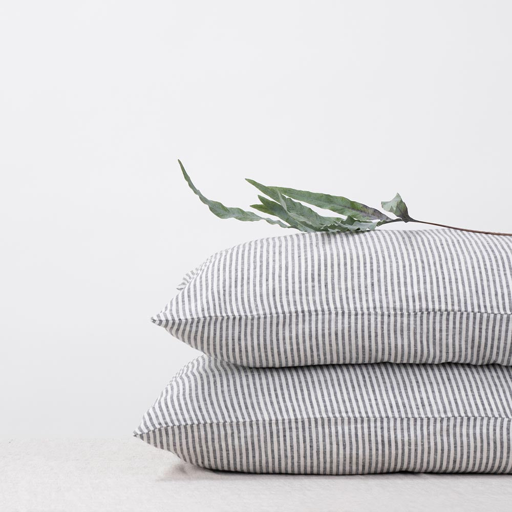 Linen Tales Kissenbezug thin black stripes gestreift Leinen nordery